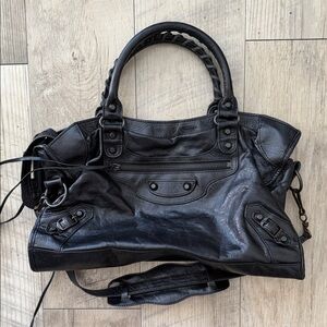 Balenciaga city bag in black